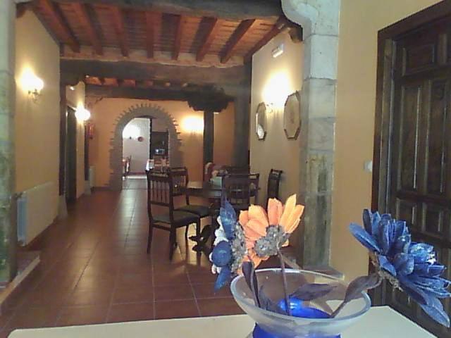 La Posada De Maria Villanueva de la Pena Exterior photo