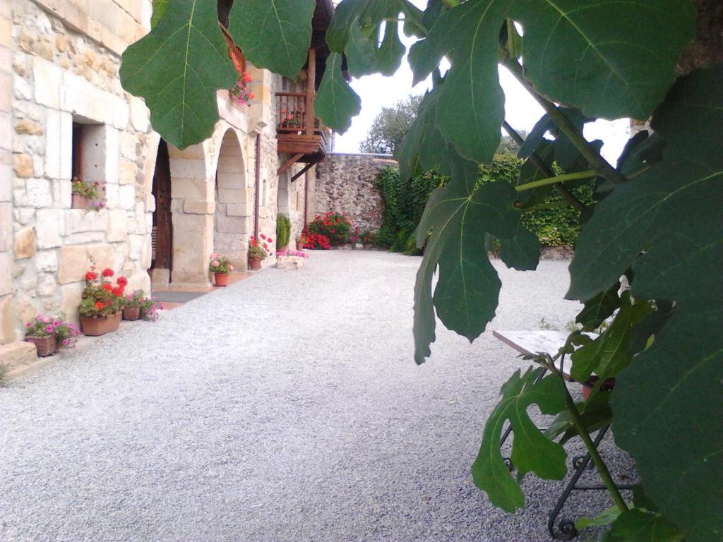 La Posada De Maria Villanueva de la Pena Exterior photo