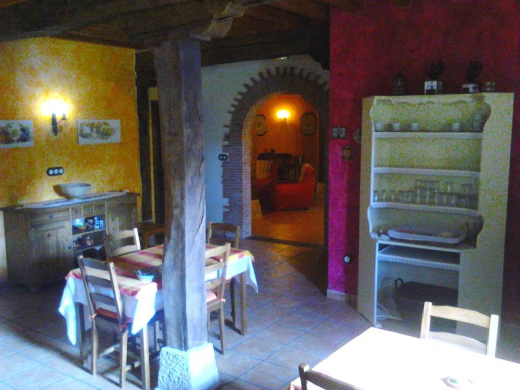 La Posada De Maria Villanueva de la Pena Exterior photo